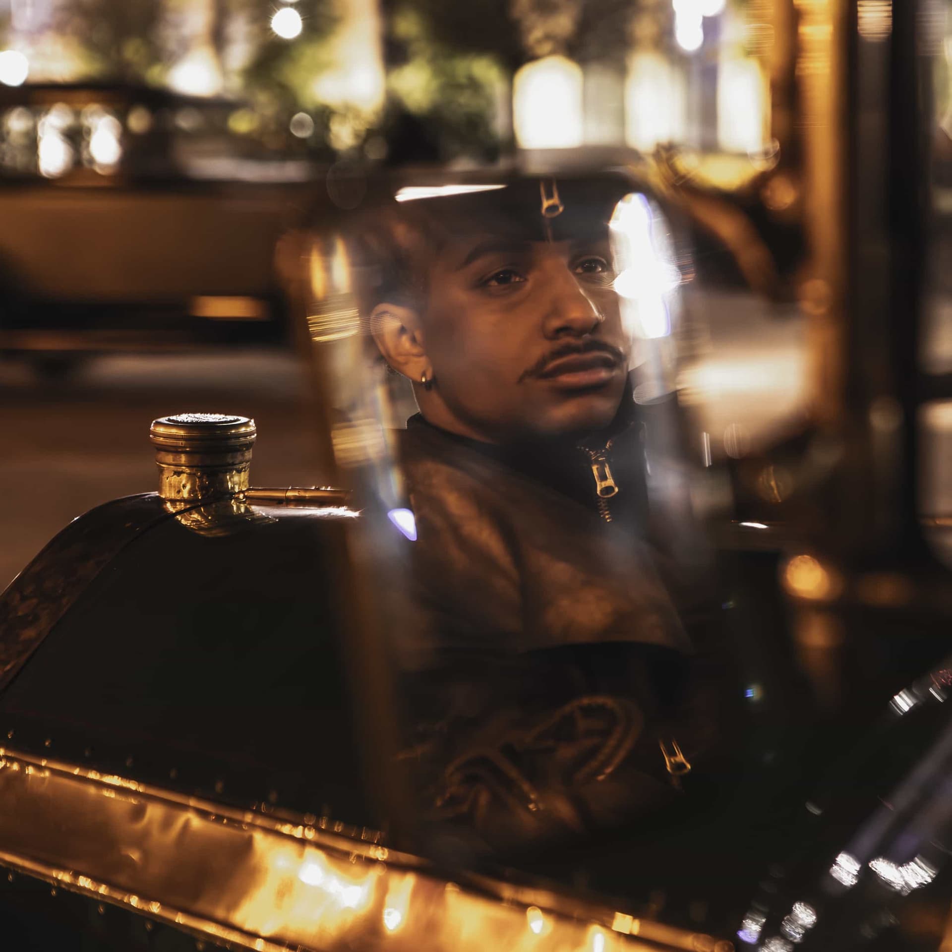 Żelazny Człowiek (właśc. Sam Sandi)